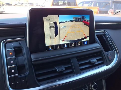 Used 2023 GMC Yukon SLT w/ SLT Premium Package image 29