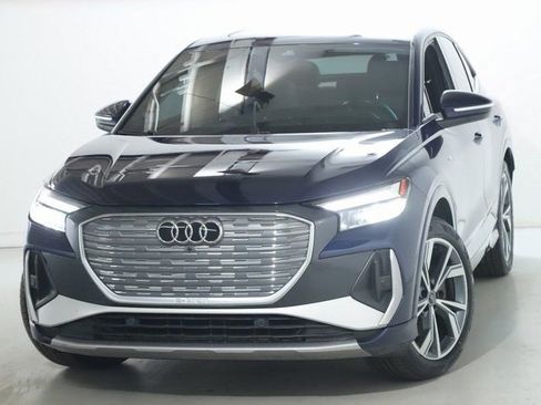 Used 2024 Audi Q4 e-tron Premium w/ Convenience Package AWD/4WD image 3