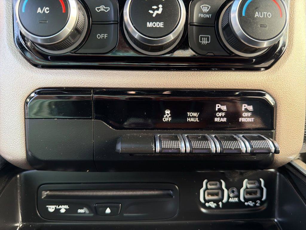Used 2019 RAM 1500 Laramie AWD/4WD image 44