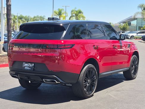 Used 2024 Land Rover Range Rover Sport SE AWD/4WD image 10