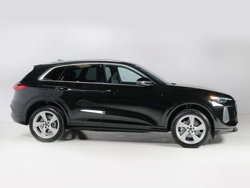 Certified 2025 Audi Q5 Premium w/ Premium Plus AWD/4WD image 32