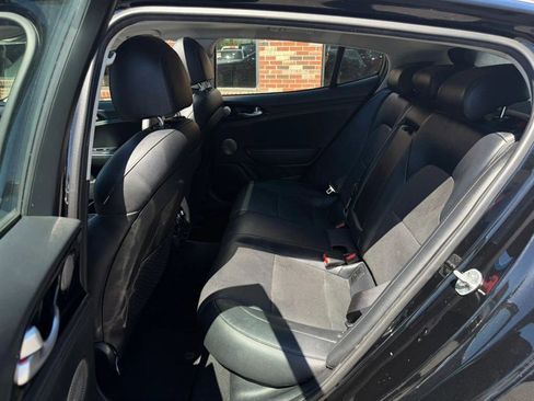 Used 2018 Kia Stinger Premium RWD image 18