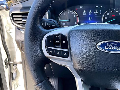 Used 2023 Ford Explorer XLT w/ Equipment Group 202A RWD image 24