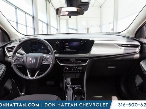 Used 2025 Buick Encore GX Preferred AWD/4WD image 4
