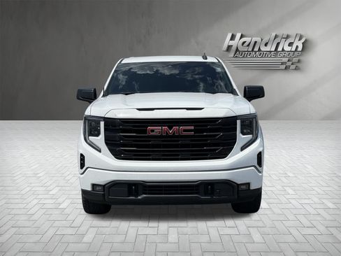 Used 2022 GMC Sierra 1500 Elevation RWD image 3