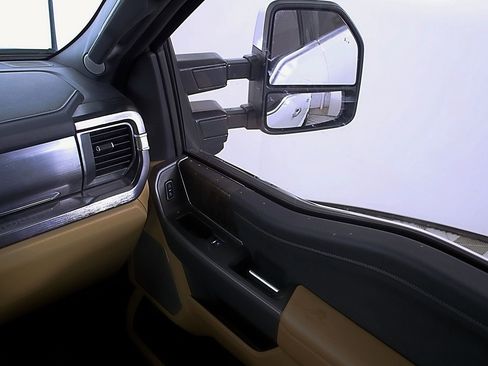 Used 2024 Ford F250 Lariat w/ Lariat Ultimate Package image 17