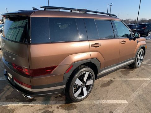 Used 2024 Hyundai Santa Fe Limited image 8