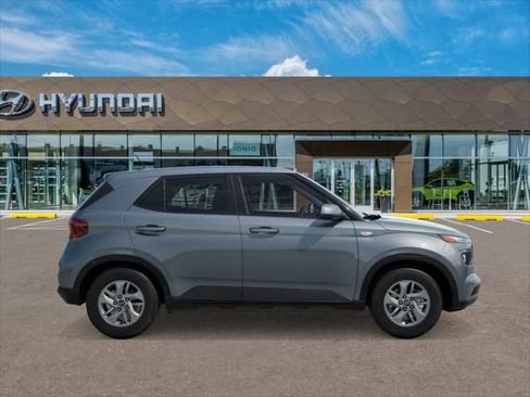 New 2026 Hyundai Venue SE FWD image 7