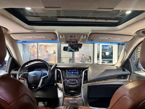 Used 2019 Cadillac Escalade ESV Luxury w/ LPO, Radiant Package image 22