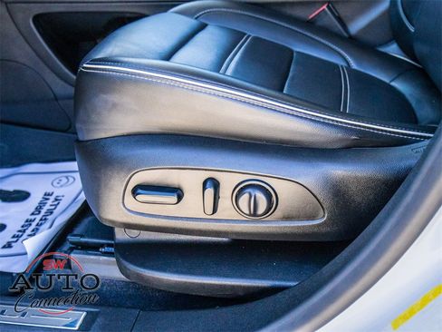 Used 2021 GMC Acadia Denali w/ Denali Technology Package image 24