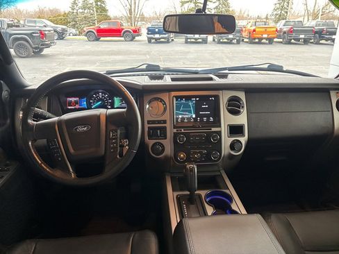 Used 2017 Ford Expedition XLT w/ Equipment Group 202A image 22