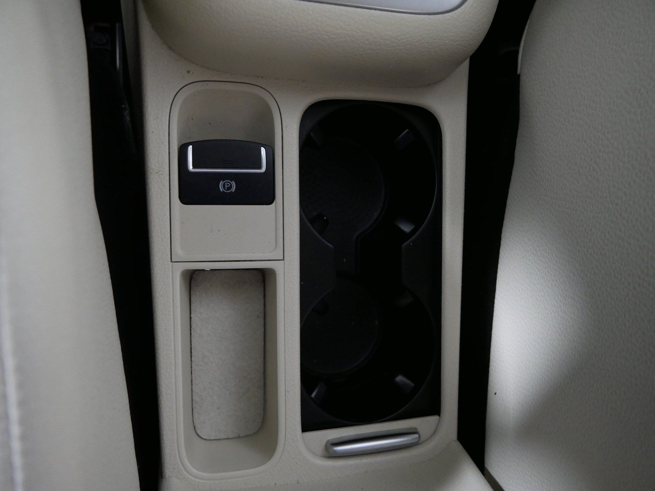 Used 2016 Volkswagen Tiguan S FWD image 30