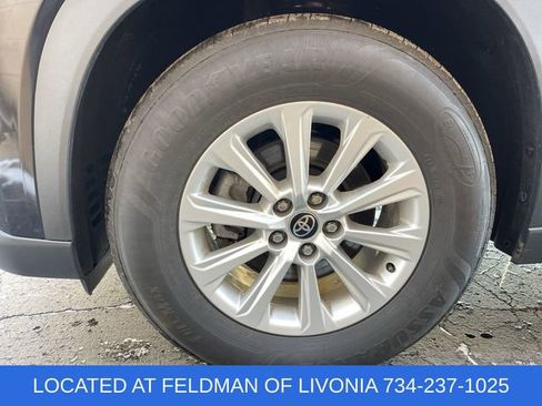 Used 2025 Toyota Grand Highlander AWD image 31