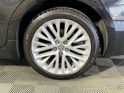 Used 2016 Lexus ES 350 w/ Luxury Package w/Wood Trim FWD image 30