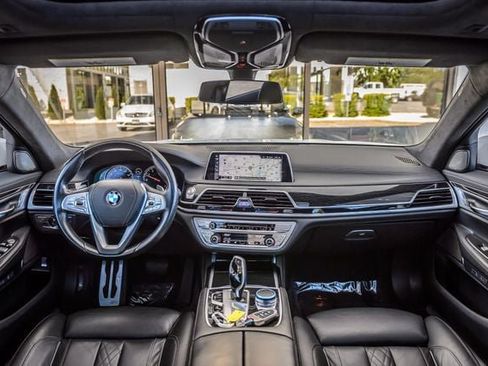 Used 2017 BMW 740i RWD image 3