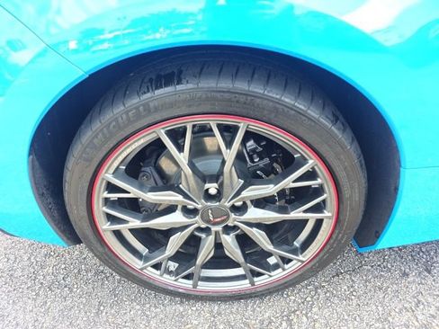 Used 2024 Chevrolet Corvette Stingray Coupe RWD image 10