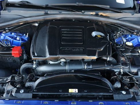 Used 2018 Jaguar F-PACE Premium image 10