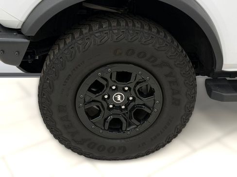 Certified 2023 Ford Bronco Wildtrak AWD/4WD image 10