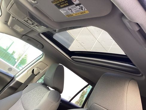 Used 2020 Toyota RAV4 XLE w/ Convenience Package image 3