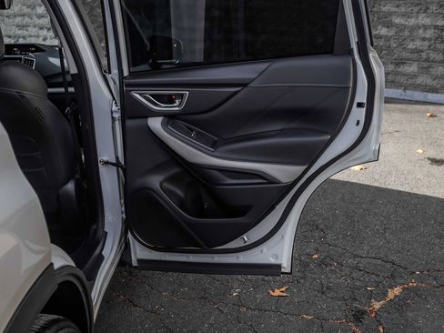 Used 2023 Subaru Forester Limited image 16