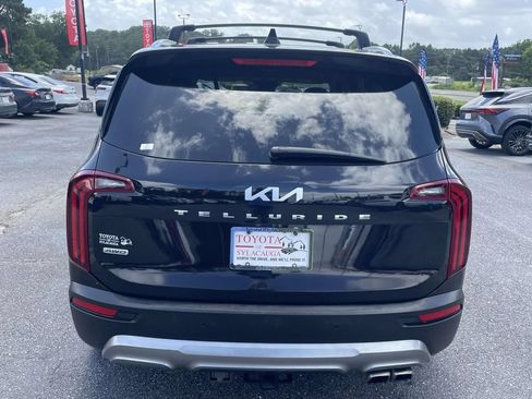 Used 2022 Kia Telluride EX w/ EX Premium Package AWD/4WD image 3