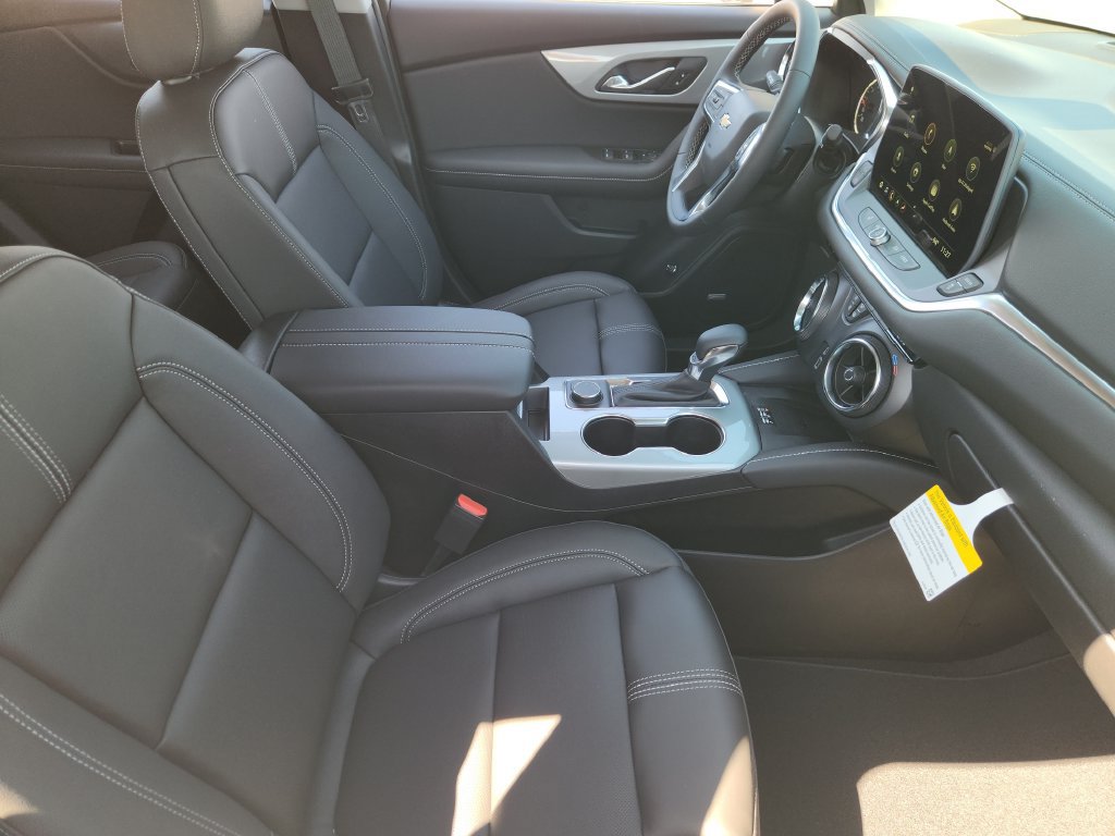 New 2026 Chevrolet Blazer LT w/ Sound & Technology Package FWD image 10
