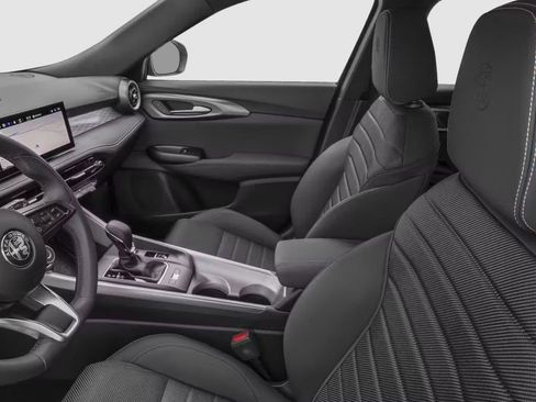 Used 2024 Alfa Romeo Stelvio Ti w/ Performance Driving Package AWD/4WD image 5