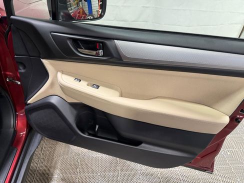 Used 2019 Subaru Outback 2.5i Premium AWD/4WD image 14