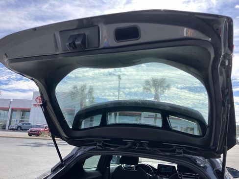 Used 2018 Toyota C-HR XLE image 24