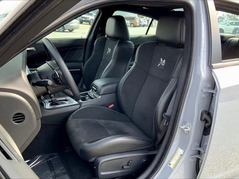 Used 2022 Dodge Charger Scat Pack w/ Plus Group RWD image 8