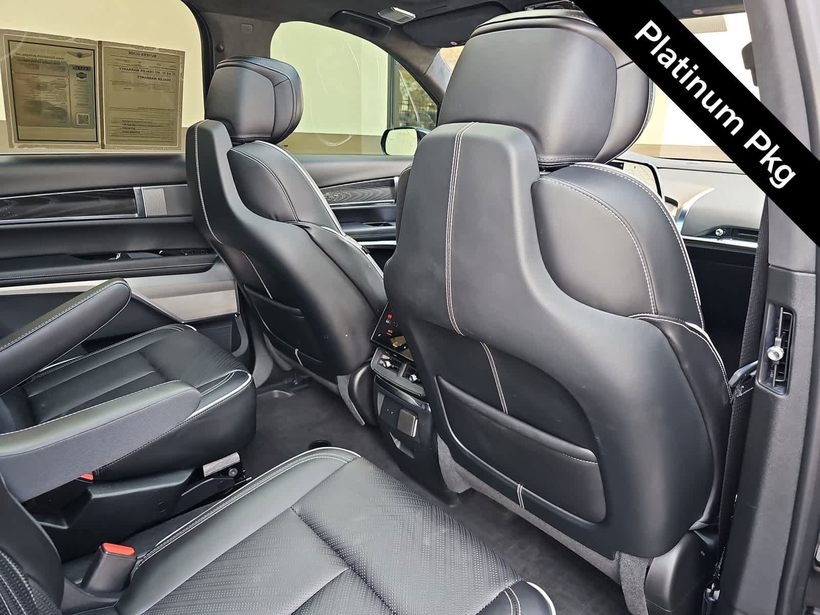 Used 2026 Cadillac Vistiq Platinum w/ LPO, Floor Liner Package AWD/4WD image 15