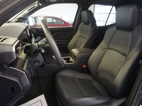 Used 2025 Toyota 4Runner TRD Off-Road Premium AWD/4WD image 21