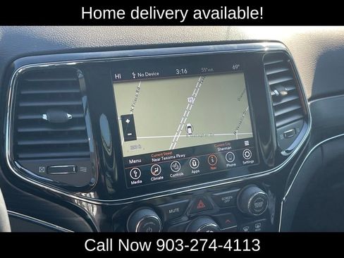 Used 2022 Jeep Grand Cherokee Limited w/ Tech Group image 22