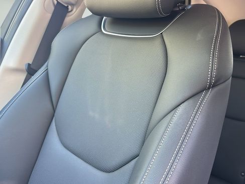 Certified 2026 Genesis GV70 2.5T AWD/4WD image 46