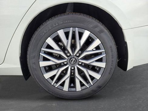 New 2026 Nissan Altima 2.5 SV FWD image 13