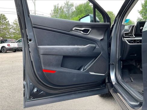 Used 2023 Kia Sportage LX AWD/4WD image 9