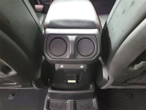 Used 2018 Jeep Wrangler Unlimited Rubicon w/ Dual Top Group image 13