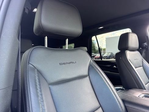 Used 2022 GMC Yukon Denali AWD/4WD image 26