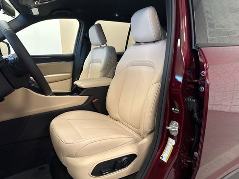 New 2026 Jeep Grand Cherokee Limited AWD/4WD image 3