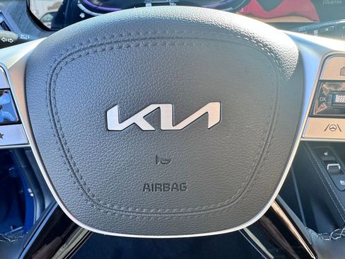 New 2025 Kia Telluride EX w/ EX Captain's Chair Package image 17