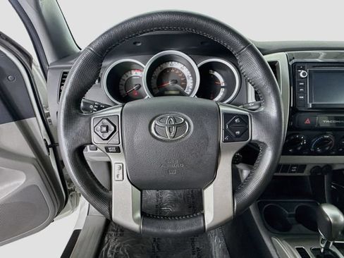 Used 2015 Toyota Tacoma PreRunner w/ TRD Off-Road Package RWD image 11