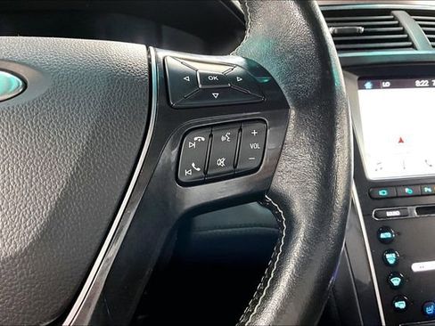 Used 2017 Ford Explorer Platinum AWD/4WD image 14