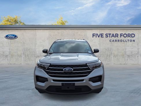 Certified 2022 Ford Explorer XLT image 4