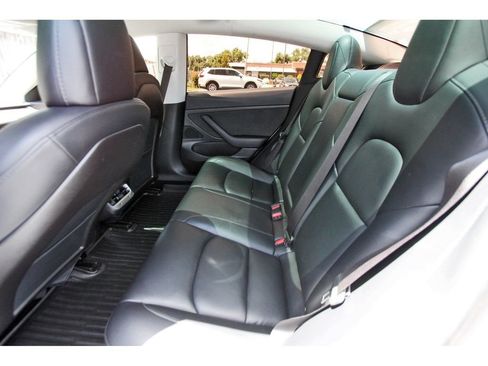 Used 2020 Tesla Model 3 Standard Range RWD image 14