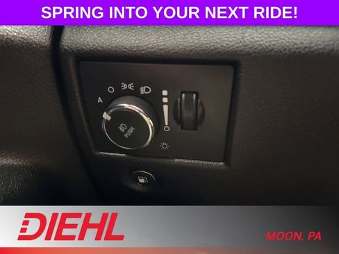 Used 2021 Jeep Grand Cherokee Laredo X AWD/4WD image 23