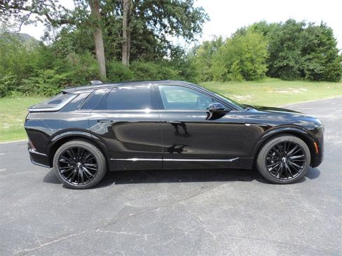 New 2025 Cadillac Lyriq Sport image 4