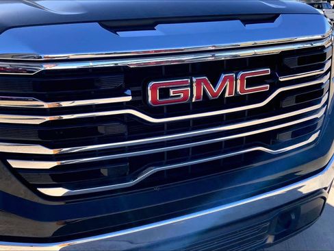 Certified 2023 GMC Sierra 1500 SLT image 28