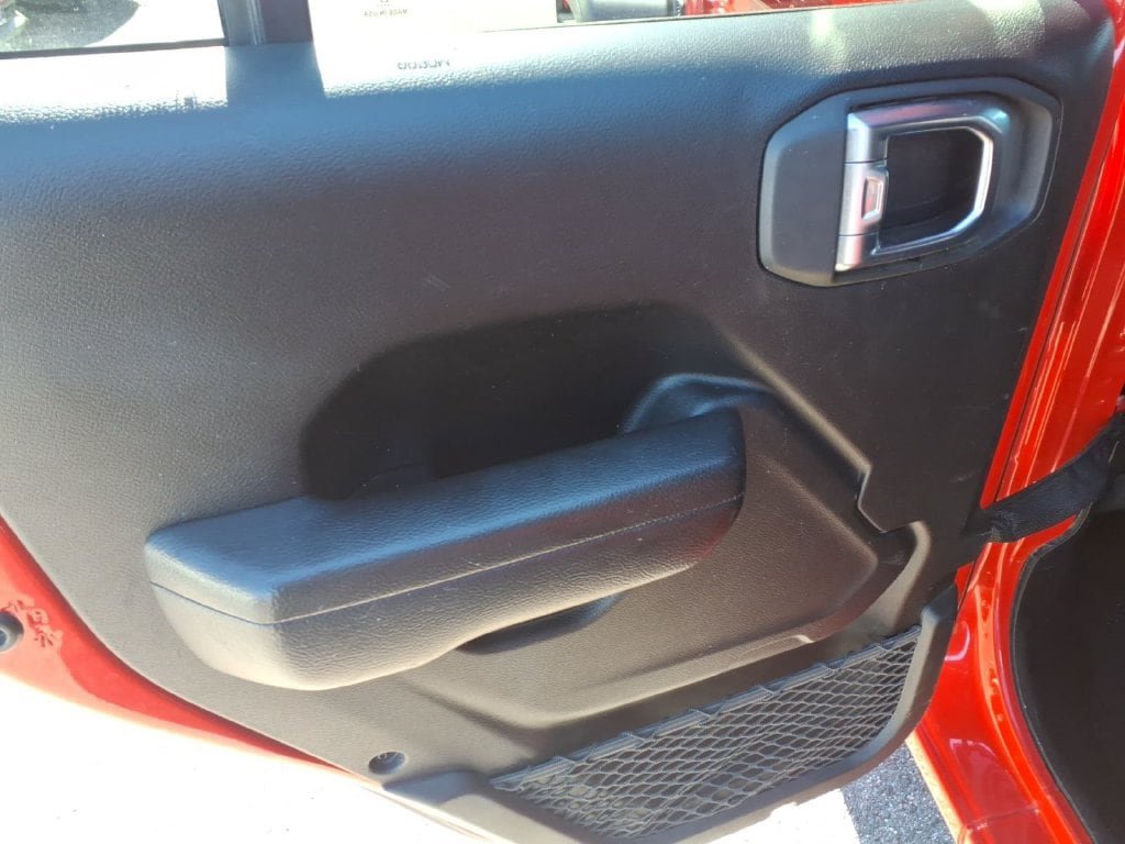 Used 2025 Jeep Wrangler Unlimited Sport AWD/4WD image 12