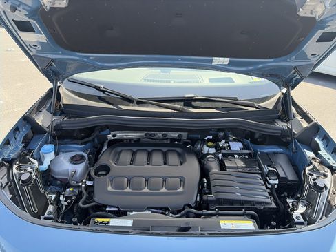 Used 2025 Volkswagen Tiguan SE R-Line AWD/4WD image 42