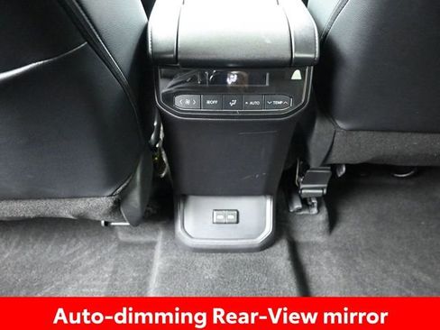Certified 2024 Toyota Highlander XLE image 15